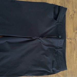 Lululemon ABC slim pants - black colour size 32 inseam 30”